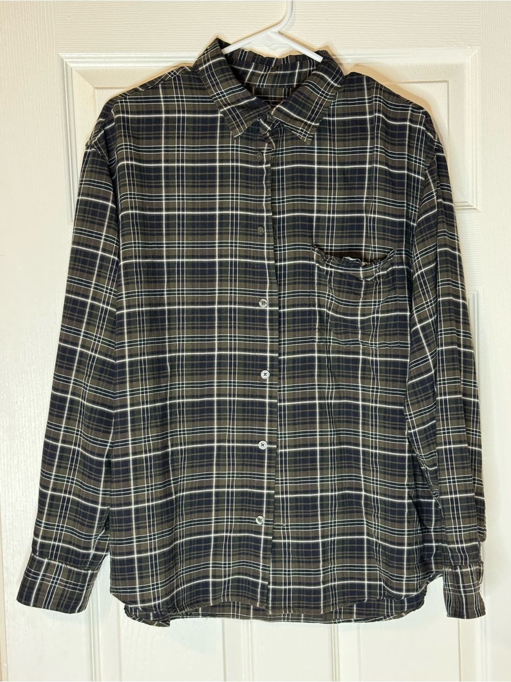 H&M Men's Large Relaxed Fit Plaid Button-Up Shirt
